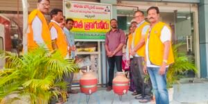 Hanumakonda: పేషెంట్ల దాహార్తి తీర్చేందుకు లయన్స్ క్లబ్ సేవా కార్యక్రమం
