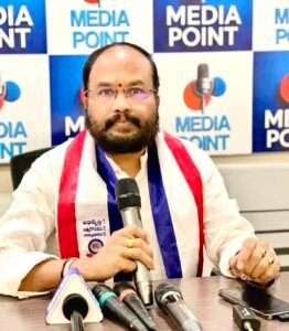 Hyderabad: రాజీనామా పరిష్కారం కాదు.. పరీక్షల వ్యవస్థనే ప్రక్షాళన చేయాలి: గుజ్జ సత్యం
