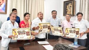 Karimnagar: తెలంగాణ చేనేత చైతన్య మహాసభ పోస్టర్‌ను ఆవిష్కరించిన ఎమ్మెల్యే గంగుల కమలాకర్
