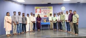 Mahabubabad : జిల్లా కలెక్టరేట్ లో తెలంగాణ సాయుధ పోరాట యోధుడు దొడ్డి కొమరయ్య  వర్ధంతి