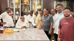 Rangareddy: మౌలిక సమస్యలపై ఎమ్మెల్యే కు వినతిపత్రం అందజేసిన స్ప్రింగ్ వ్యాలీ వెల్ఫేర్ అసోసియేషన్