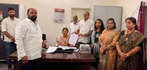 కల్యాణలక్ష్మి పథకాన్ని నిర్వీర్యం చేసే కుట్రలను అడ్డుకోవాలి  – మణికొండ, నెక్నంపూర్‌లో బీఆర్‌ఎస్‌ నాయకులు, కార్యకర్తల నిరసన