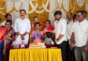 Rangareddy: శ్రీమతి పార్వతి శ్రీ జనార్ధన్ లకు శుభాకాంక్షలు తెలిపిన యలమంచి ఉదయ్ కిరణ్
