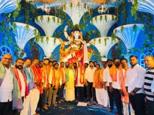 దుర్గా నగర్‌లో గణనాథుడికి ఎమ్మెల్యే ప్రకాష్ గౌడ్ ప్రత్యేక పూజలు