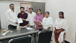 7 ఆయుష్మాన్ ఆరోగ్య మందిరాలకు భూమి కేటాయింపునకు ఎమ్మెల్యే హామీ రెవెన్యూ అధికారులకు ఆదేశాలు ఇస్తామని టీ. ప్రకాశ్ గౌడ్ వెల్లడి