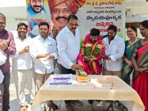 ఎమ్మెల్యే ప్రకాశ్ గౌడ్ సమక్షంలో కోట పవన్ కుమార్ జన్మదిన వేడుకలు