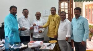 Rangareddy: మంజుల రఘునాథ్ రెడ్డిని అభినందన సభకు ఆహ్వానించిన ఉపాధ్యాయులు