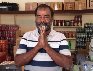 దేవుడిని పూజించే భక్తి గొప్పది.. దేవుడి చిత్రాలు చెత్తకుప్పల్లోకి వెళ్లకుండా చూడాలి! పెళ్లి పత్రికలు, ఇతర ముద్రిత పత్రాలపై దేవుడి చిత్రాల ముద్రణకు స్వస్తి పలకాలి: సామాజికవేత్త మాడూరి గోపి గుప్తా