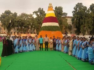అత్తాపూర్ సర్కిల్‌లో అంబరాన్నంటిన ఎంగిలిపూల బతుకమ్మ సంబరాలు తెలంగాణ సంస్కృతి, సంప్రదాయాలకు ప్రతీకగా బతుకమ్మ వేడుకలు