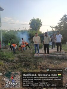 బాబుల్ రెడ్డి నగర్‌లో నర్సబాయి కుంట వద్ద హైడ్రా శుభ్రత పనులు పిచ్చి మొక్కలు, పొదలు, చెట్ల కొమ్మల తొలగింపు.. కుంటల పరిరక్షణకు చర్యలు