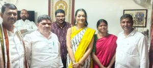 తెలంగాణ హ్యాండ్లూమ్స్ డెవలప్‌మెంట్ కార్పొరేషన్ చైర్మన్ దూడం వెంకటరమణకు ఘనంగా శుభాకాంక్షలు నూతన కార్యాలయ ప్రారంభోత్సవంలో పాల్గొన్న రంగారెడ్డి జిల్లా చేనేత విభాగం నాయకులు