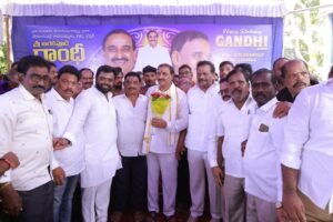 Rangareddy: ఎమ్మెల్యే ఆరెకపూడి గాంధీకి జన్మదిన శుభాకాంక్షలు తెలిపిన మిరియాల ప్రీతమ్, మిరియాల రాఘవరావు