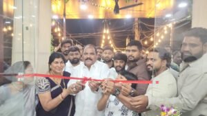 Rangareddy: నూతన ఫ్రెష్ టిఫిన్స్ సెంటర్ ను ప్రారంభోత్సవం చేసిన రాగం నాగేందర్ యాదవ్